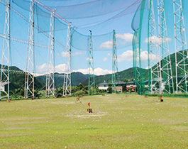 200Yの天然芝フェアウェイ